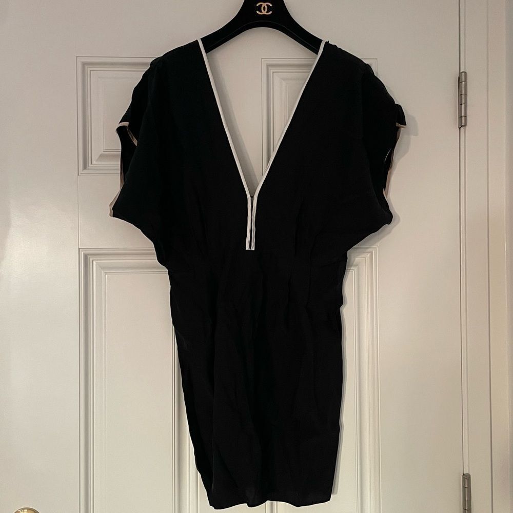 V DRESS MINI - Picture 3 of 6